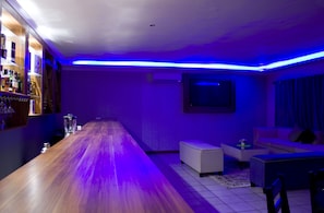 Bar lounge