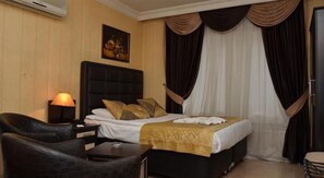 Minibar, in-room safe, desk, free WiFi - Umit Pembe Kosk Hotel (Ankara)