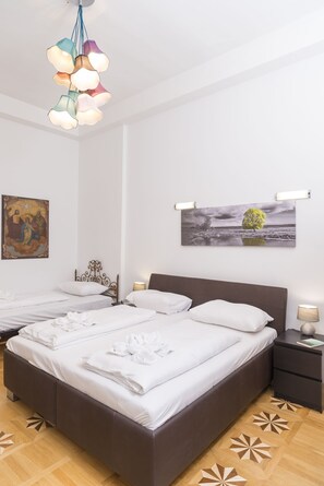 Apartamento, 4 quartos (grande - Cleaning Fee Included) | 2 quartos, individualmente decorados, individualmente mobiliados