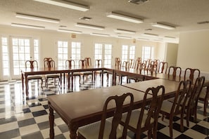 Meeting facility