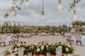Outdoor wedding area - Europa Village Wineries and Resort (Temecula)