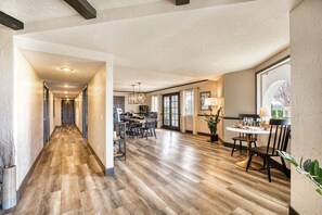 Interior detail - Europa Village Wineries and Resort (Temecula)