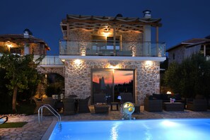Luxury Villa, 2 Bedrooms, Private Pool, Sea View (Emily) | Premium bedding, in-room safe, individually decorated