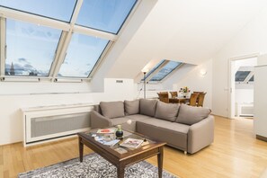 Apartment (Cleaning Fee Included) | Living room | Flat-screen TV - Palais Rathaus by Welcome2Vienna (Vienna)
