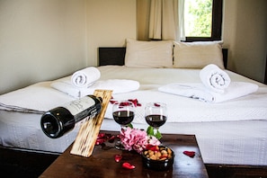 Family Triple Room | Premium bedding, minibar, free WiFi - Yasu Tenedos (Bozcaada)