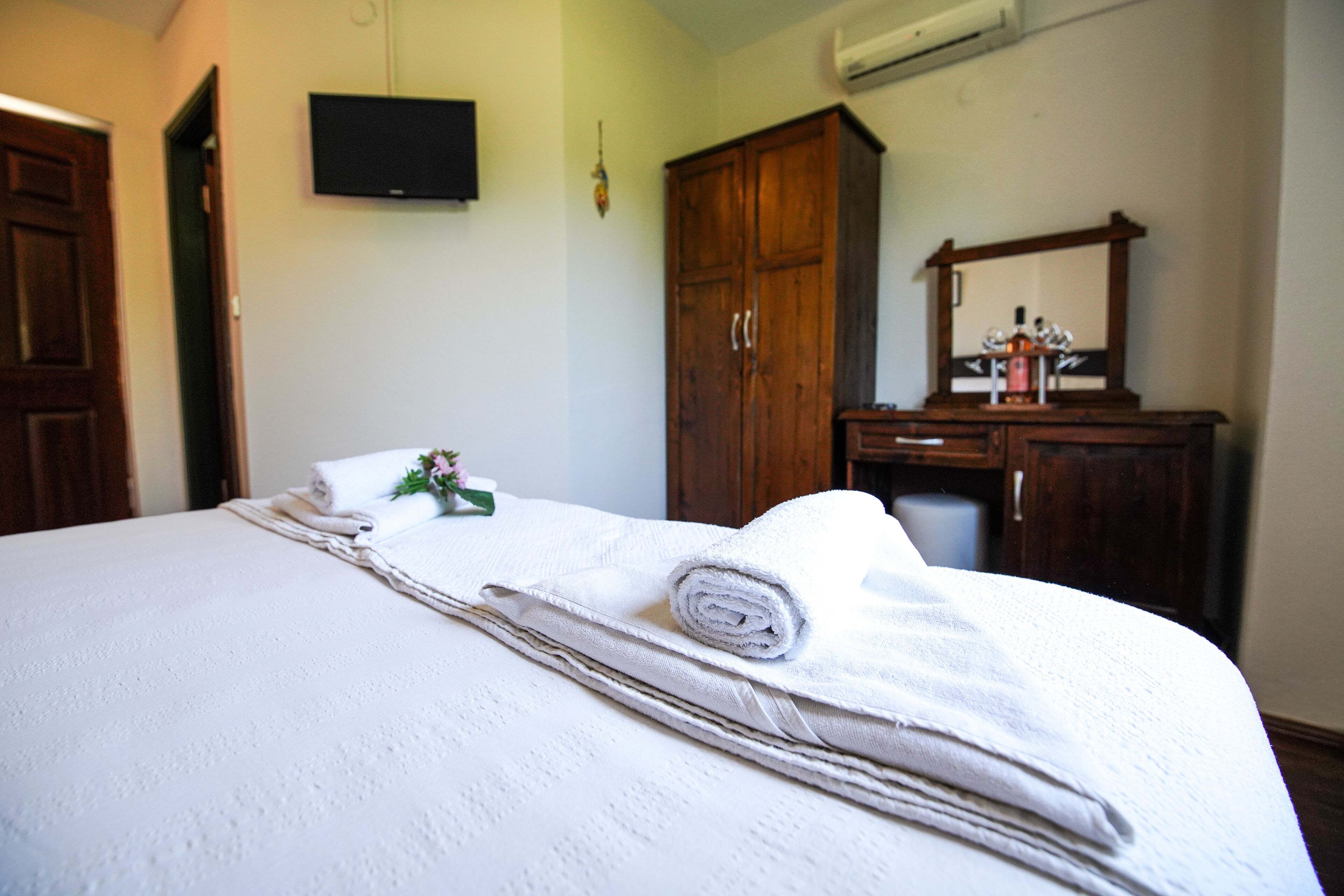 deluxe double room | 1 bedroom, premium bedding, minibar, free wifi