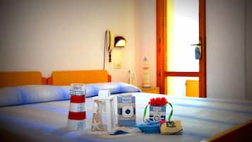 Quarto casal ou duplo, sacada | Roupas de cama premium, escrivaninha, Wi-Fi de cortesia, roupa de cama