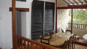 Dining - Terres de Barréjat (Cazals-des-Bayles)