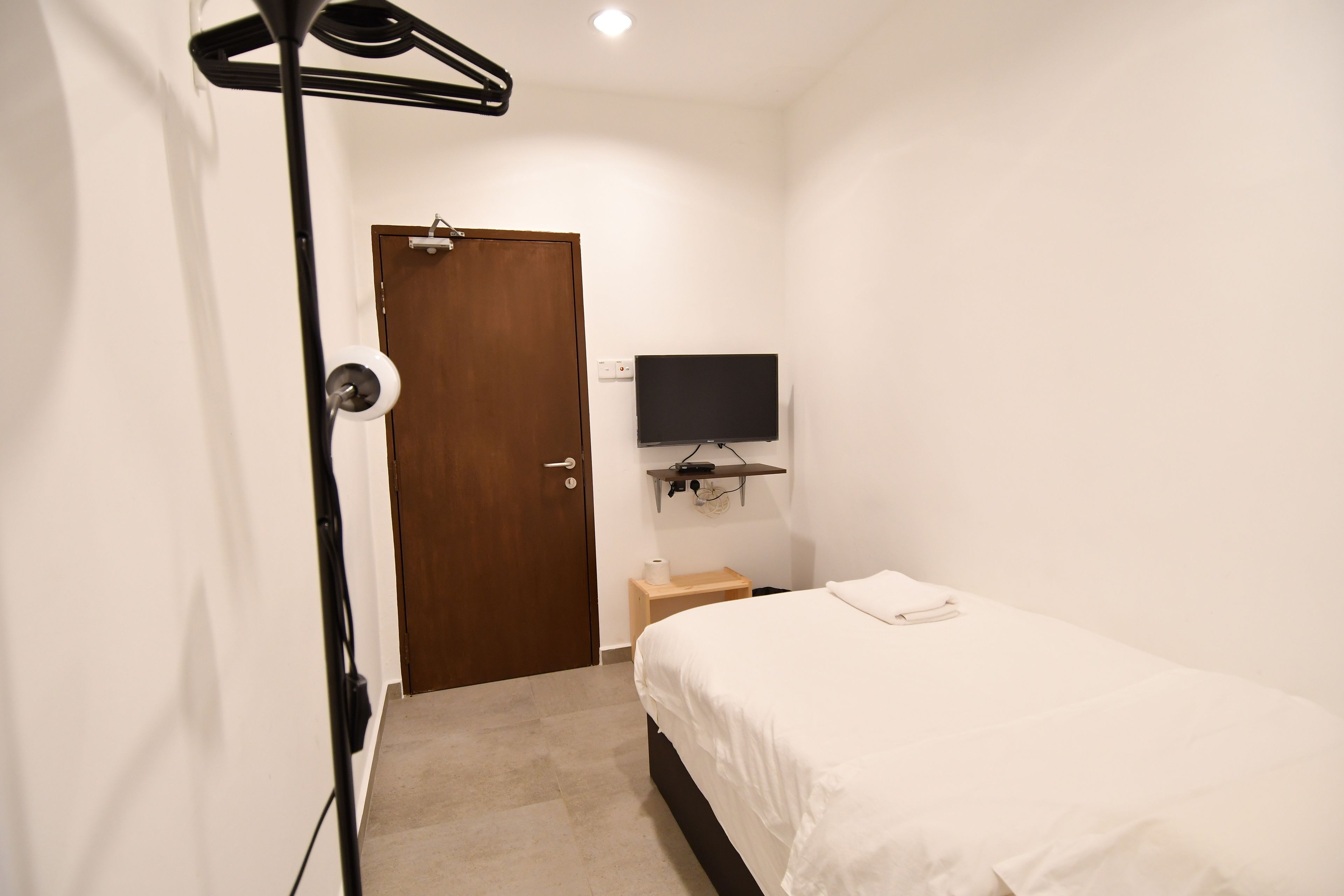 deluxe single room, 1 single bed | premium bedding, desk, iron/ironing board, free wifi