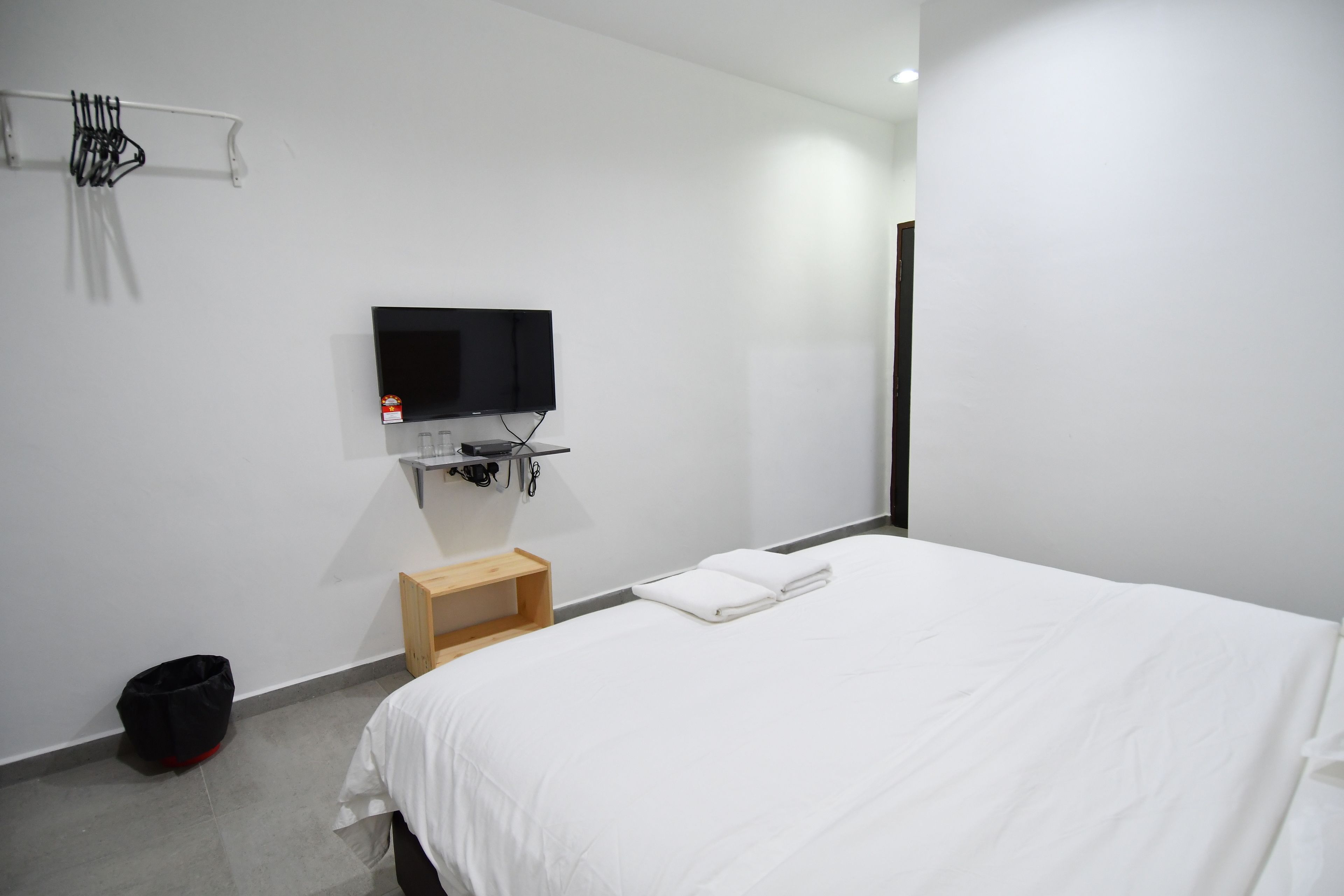 deluxe double room, 1 king bed | room amenity