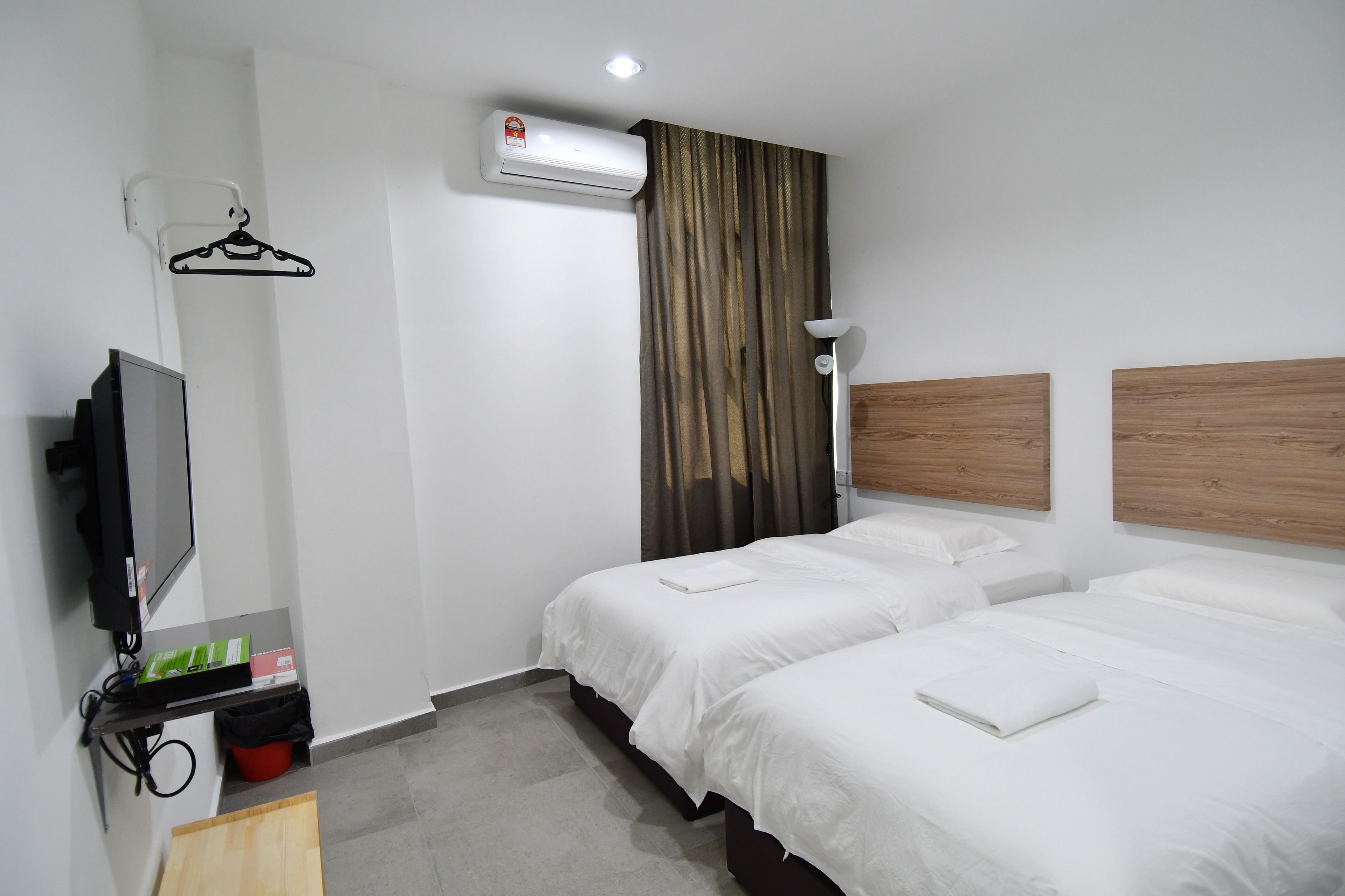 deluxe twin room, 2 bedrooms, mountain view | premium bedding, desk, iron/ironing board, free wifi