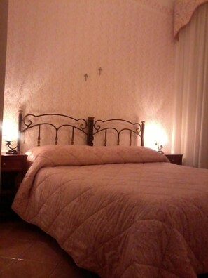 Coffres-forts dans les chambres, bureau, Wi-Fi gratuit