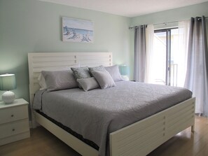 Comfort Townhome, 2 Bedrooms | 1 bedroom, premium bedding, iron/ironing board, free WiFi