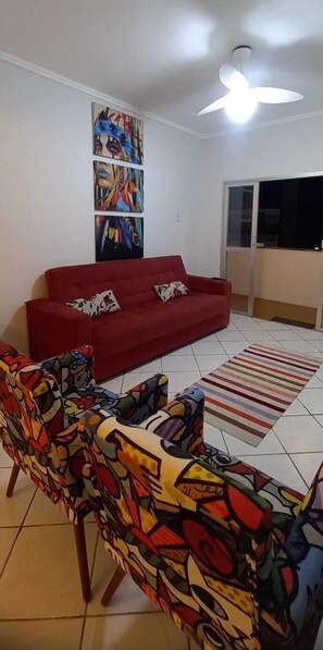 家庭公寓, 2 间卧室, 无障碍 | 起居区 | 平板 电视