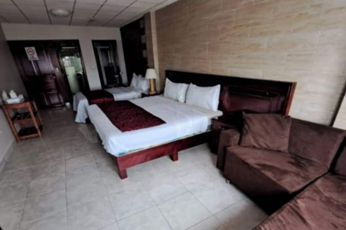 Family Room | Iron/ironing board, free WiFi, bed sheets