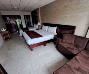 Familieværelse | Strygejern/strygebræt, gratis Wi-Fi, sengetøj