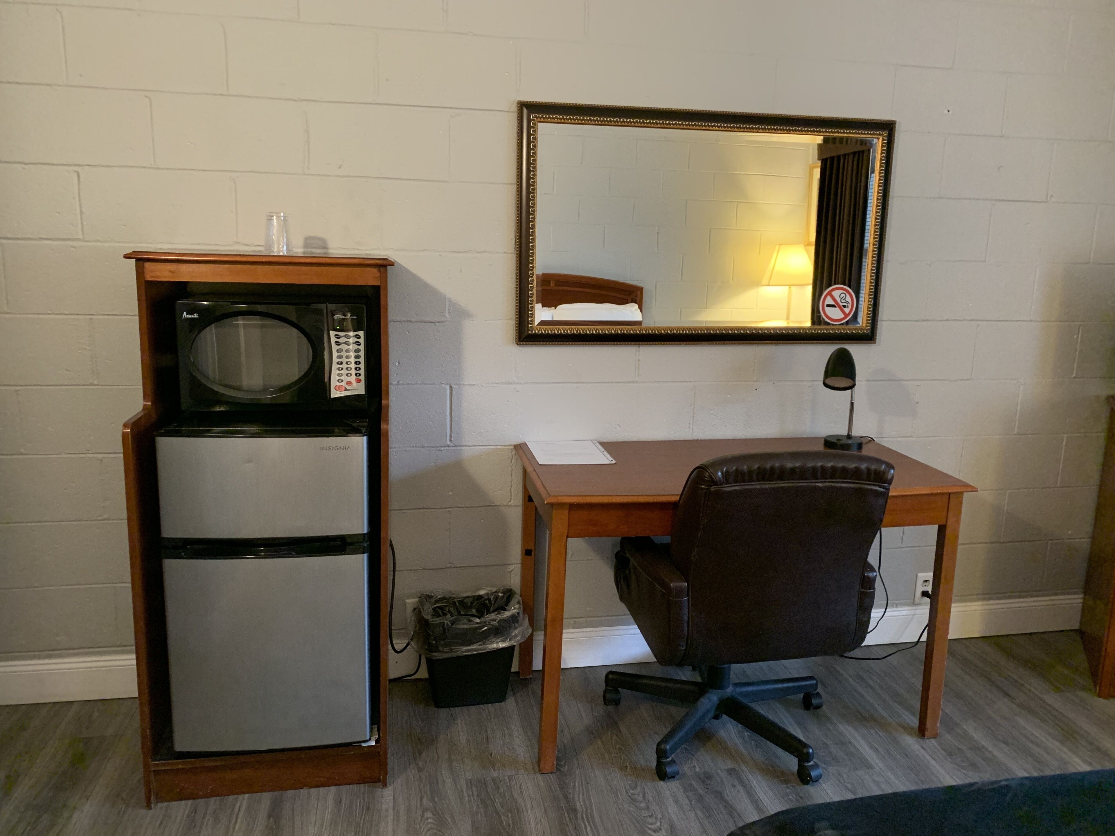 Individually decorated, individually furnished, desk, free WiFi