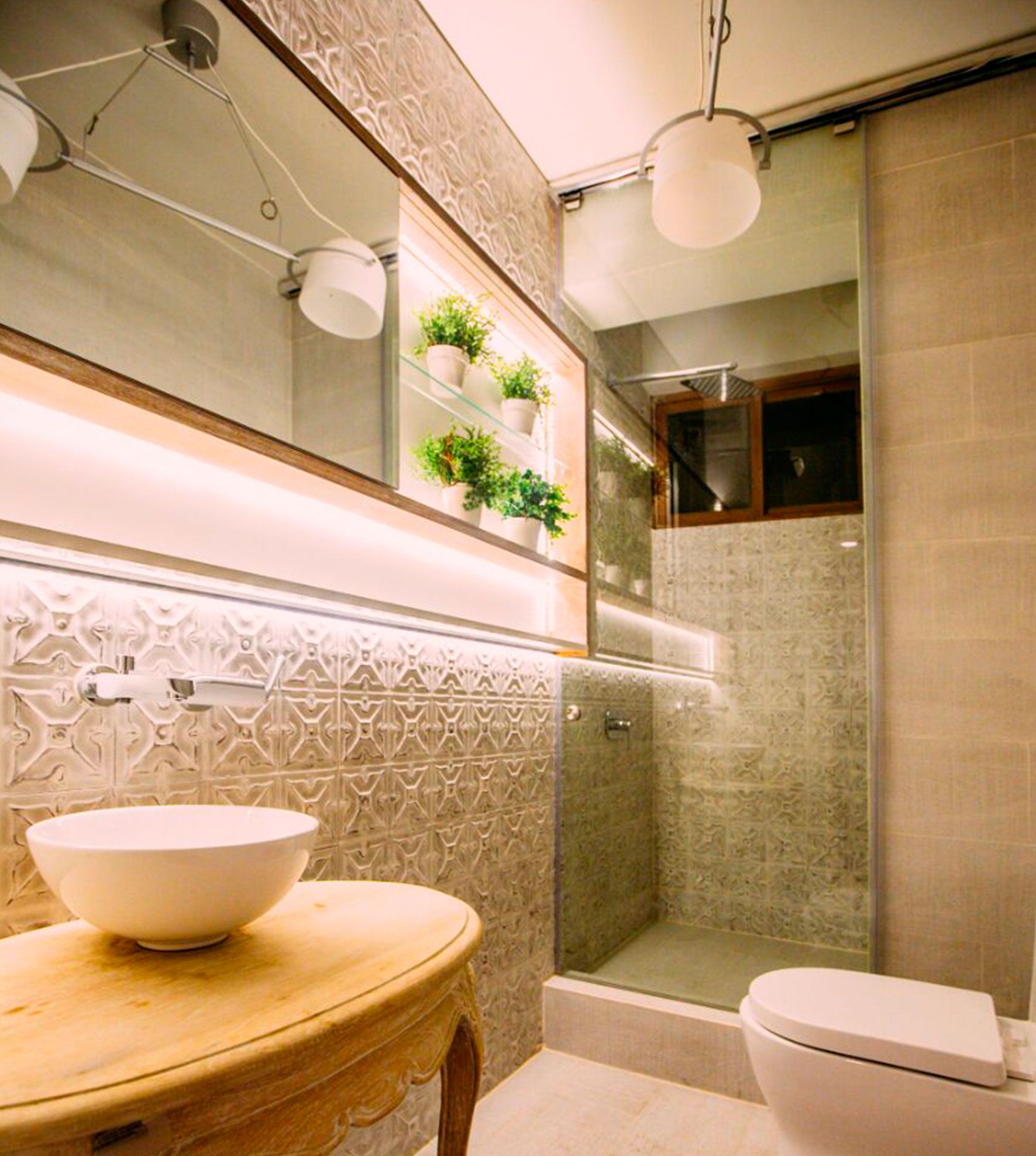 eco suite | bathroom | shower, rainfall showerhead, free toiletries, hair dryer