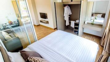 1 Bedroom Apartment with Mountain View | 1 bedroom, desk, free WiFi, bed sheets