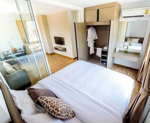 1 Bedroom Apartment with Mountain View | 1 bedroom, desk, free WiFi, bed sheets - The Violin Sriracha (Si Racha)