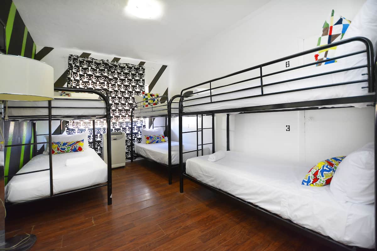 1 bedroom, in-room safe, iron/ironing board, free WiFi