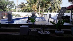 Outdoor pool - Kingcity Resort (Anuradhapura)
