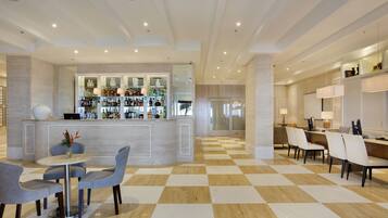 2 barer/lounger og bassengbar