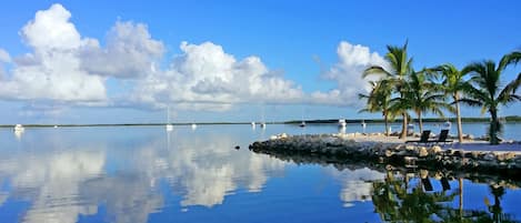 Private beach, sun-loungers, beach towels, kayaking