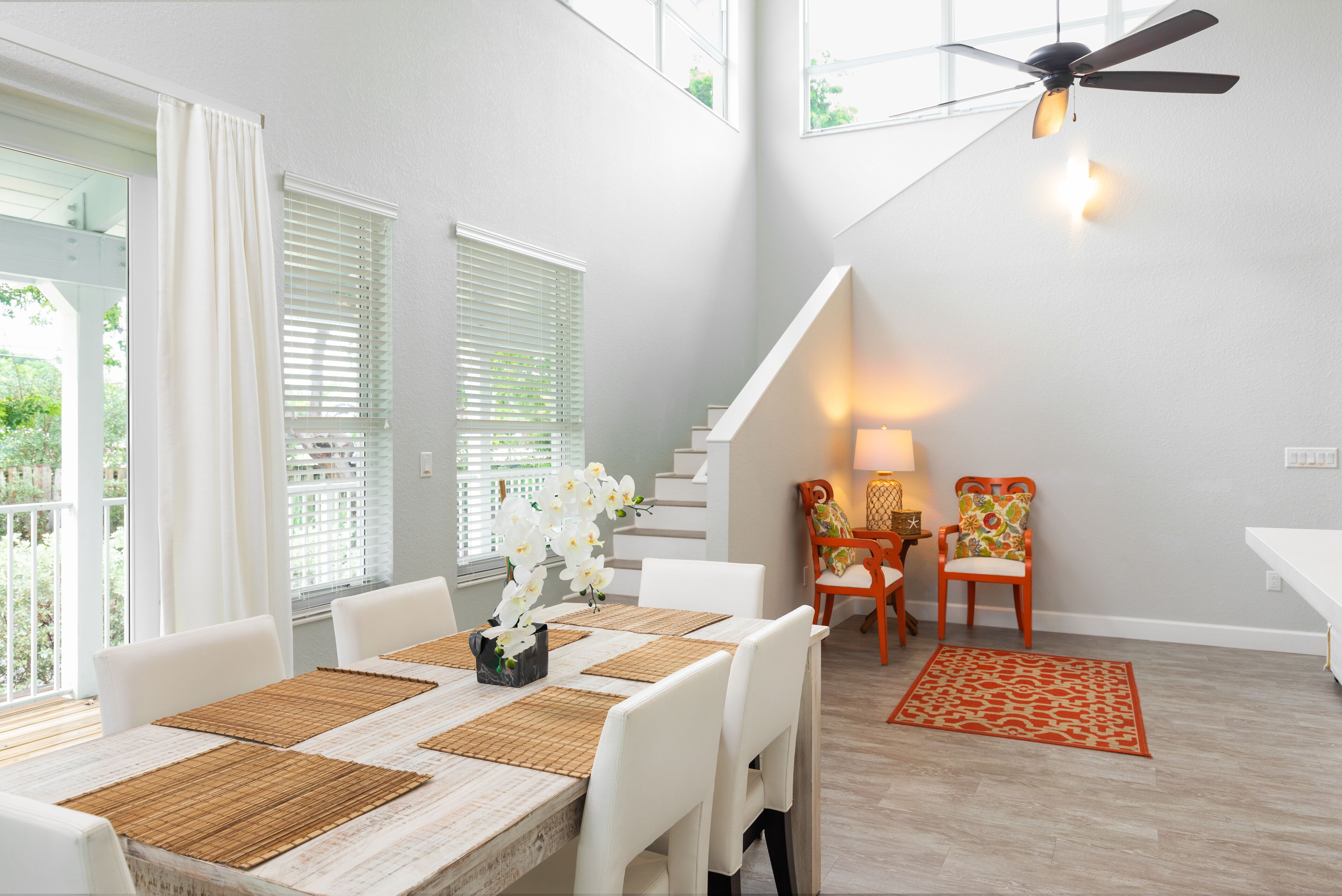 luxury villa, 4 bedrooms, kitchen, poolside | living area | smart tv