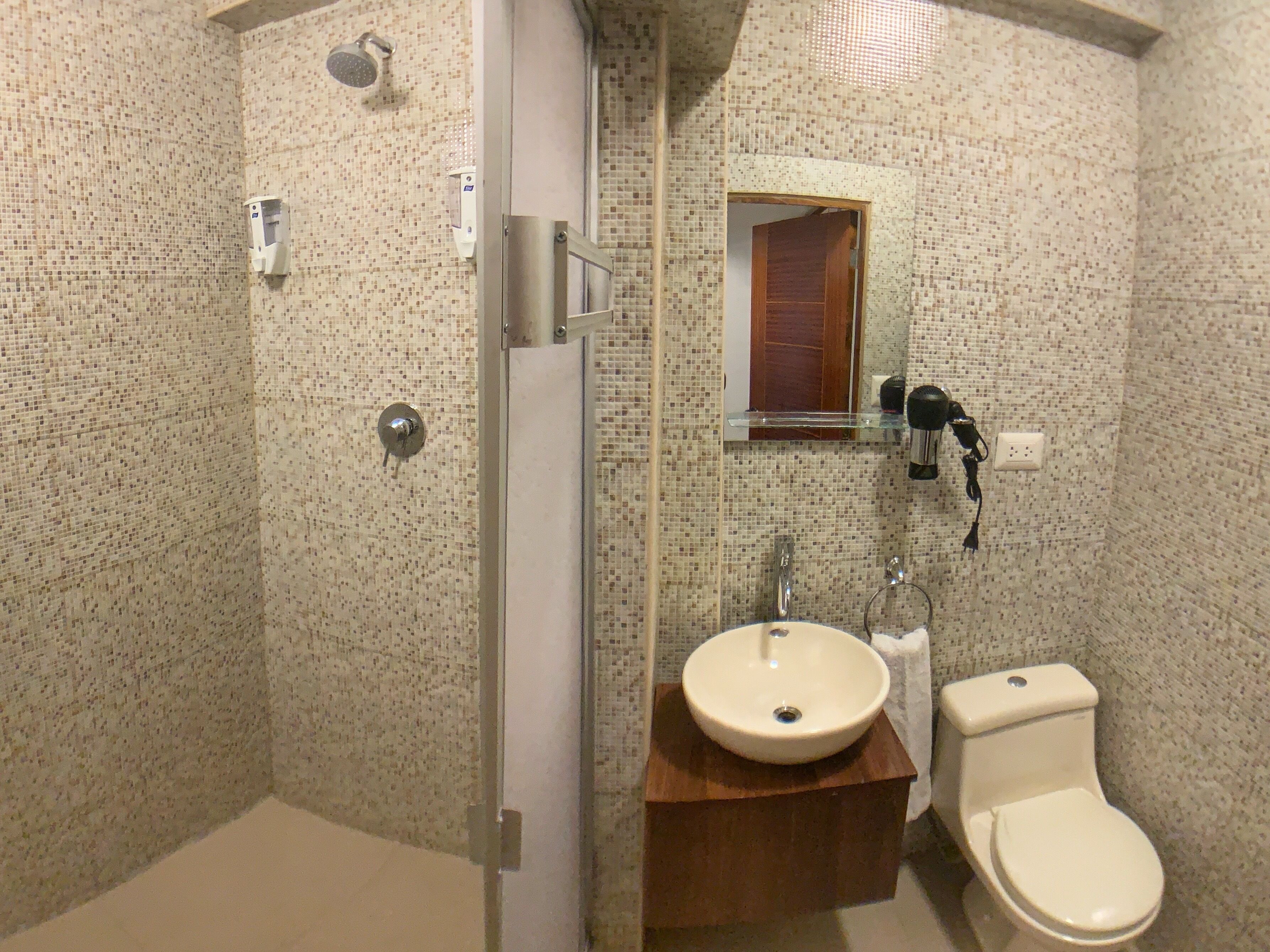 Apartamento família, 2 quartos, vista para a cidade, na torre | 2 quartos, individualmente decorados, individualmente mobiliados