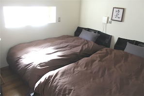 1 bedroom, in-room safe, desk, iron/ironing board