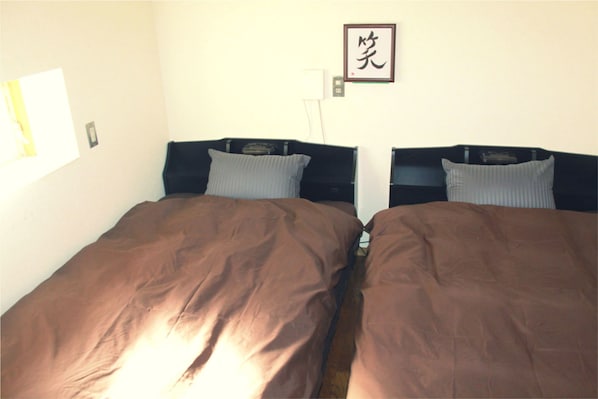 1 bedroom, in-room safe, desk, iron/ironing board