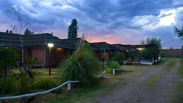 Pintu masuk properti