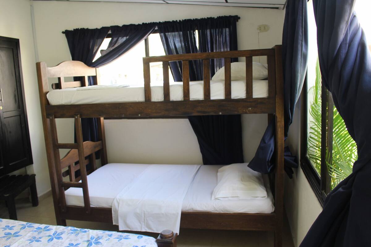 Habitación cuádruple | Wifi gratis