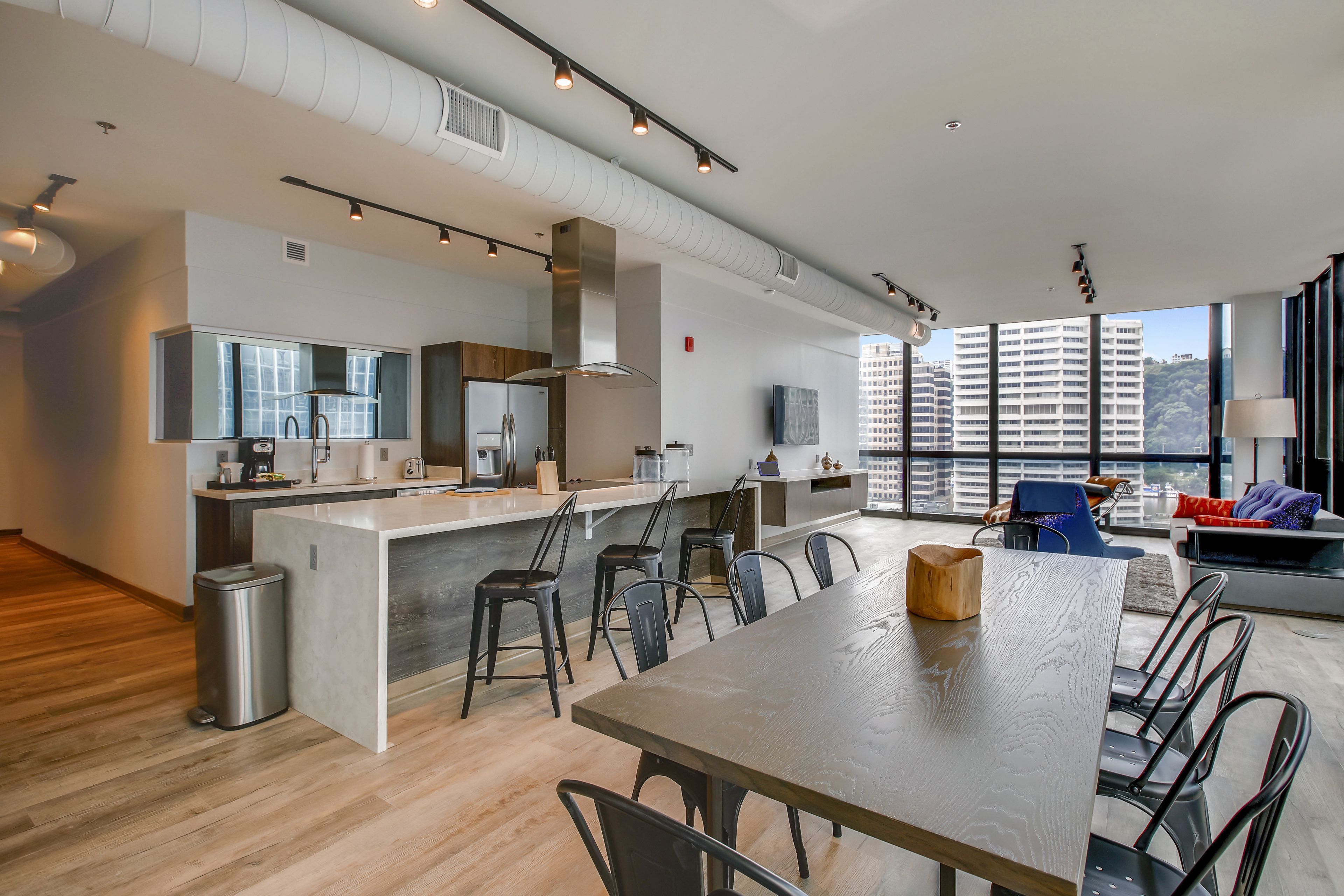 fridge, microwave, coffee/tea maker