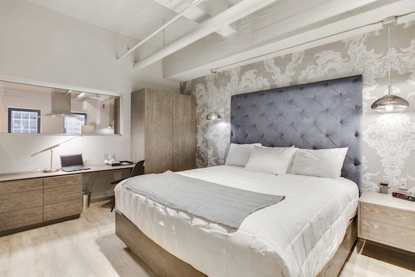 1 chambre, bureau, fer et planche à repasser, Wi-Fi gratuit