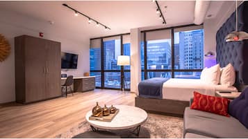 Studio Suite | Living area | Smart TV