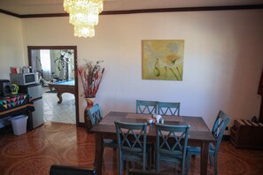 Dining - Playa Hermosa Inn at the beach (Ensenada)