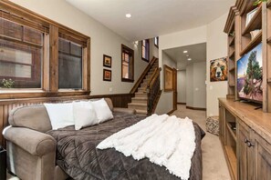 3 bedrooms, iron/ironing board, WiFi, bed sheets - Abode at Quit N' Time, private hot tub, Old Town, steps to Main Street (Park City)