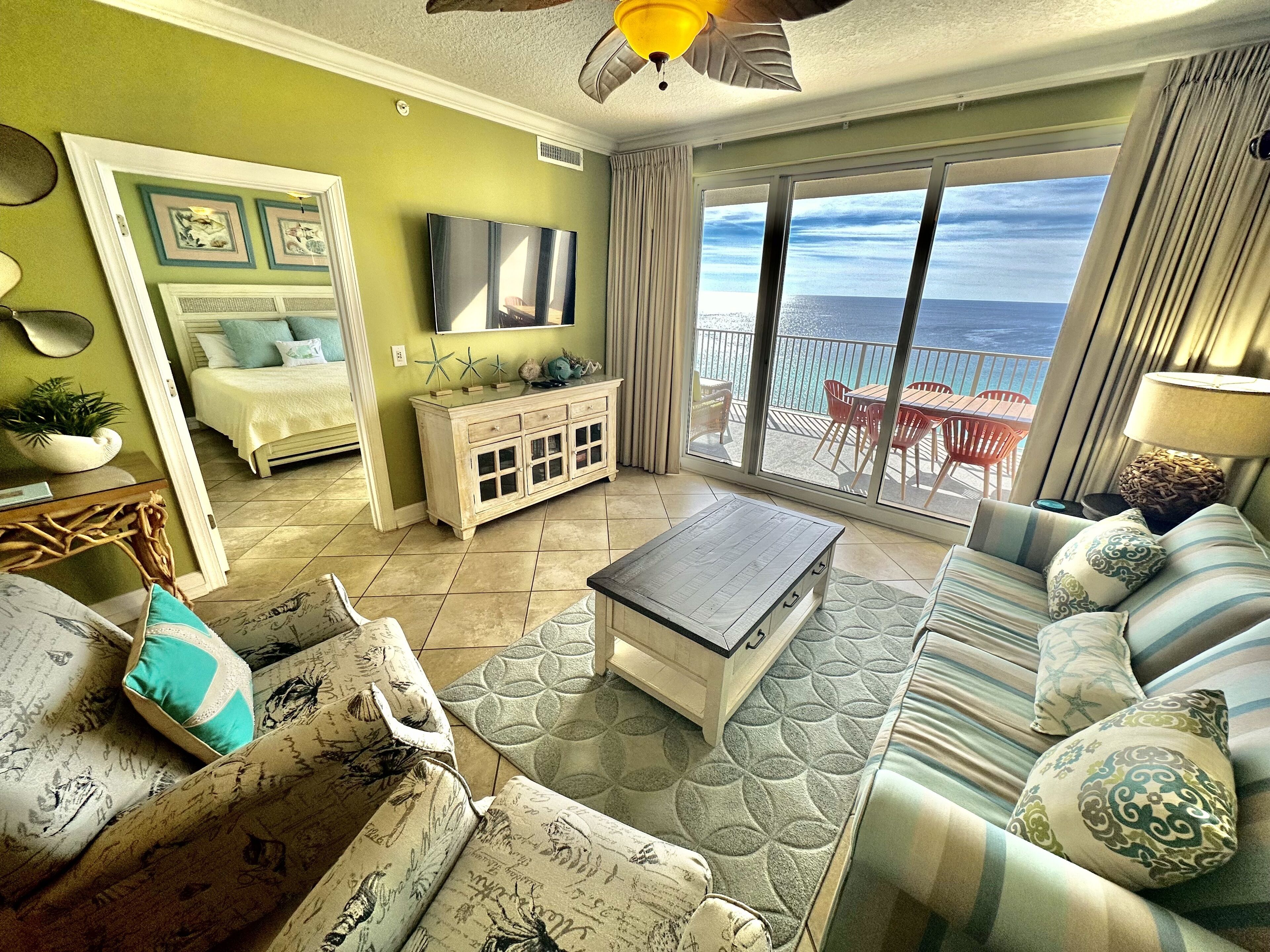 Highly Rated, 2 Bed/2 Bath Ocean Reef Condo, Fabulous Reviews, Beach Service
