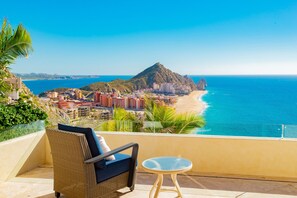Property grounds - Villa Peñasco: Pedregal Views! Fully staffed, Breakfast Incl. Promos Available (Cabo San Lucas)