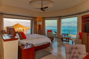 6 bedrooms, in-room safe, travel cot, free WiFi - Villa Peñasco: Pedregal Views! Fully staffed, Breakfast Incl. Promos Available (Cabo San Lucas)