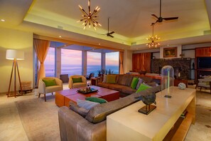 TV, fireplace, DVD player, books
