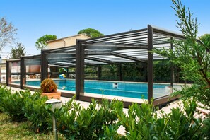 Swimming pool view - Homerez - Provencal Villa with Pool in Barbentane (Barbentane)