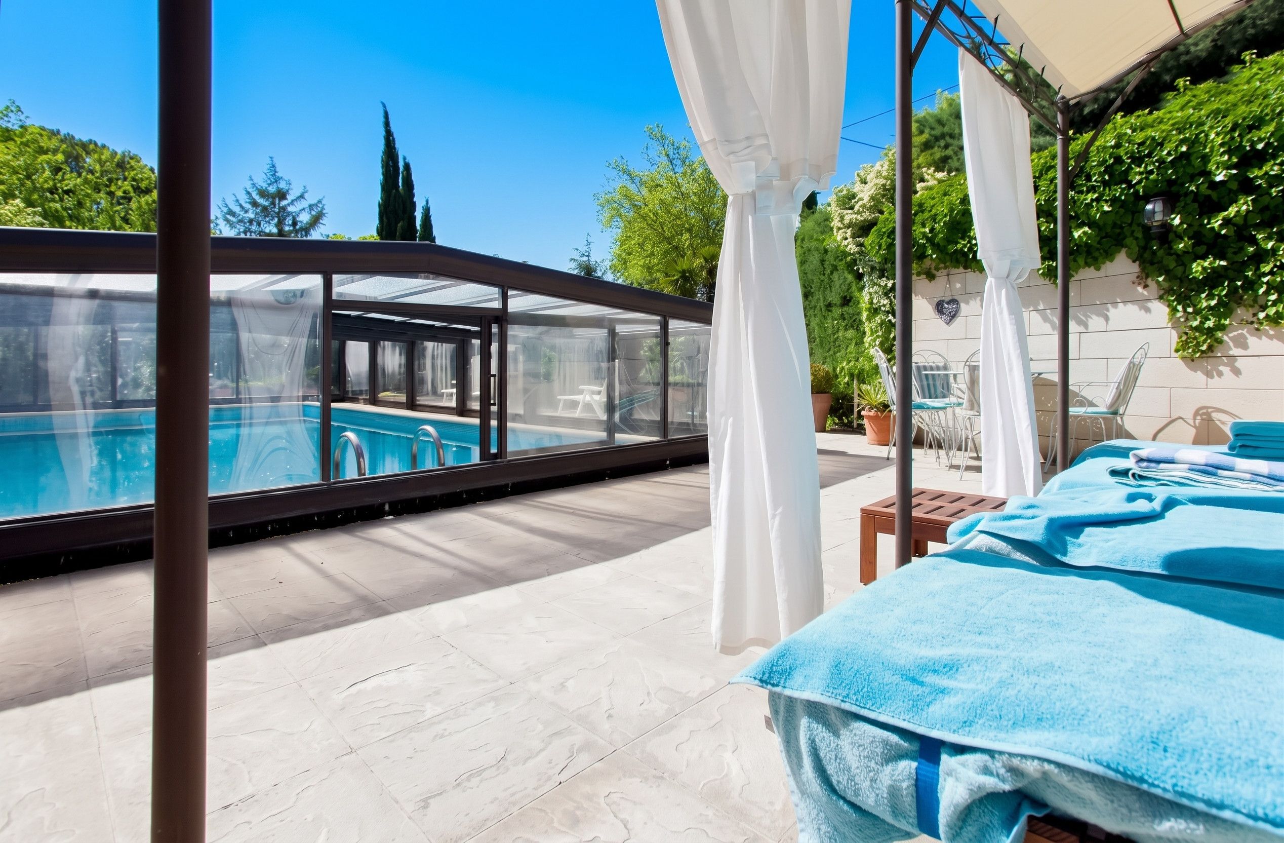 Vue sur piscine