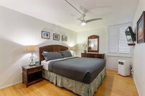 1 bedroom, iron/ironing board, free WiFi, bed sheets - BUILDING #1-OCEAN VIEWS-GROUND FLOOR CONVENIENCE-AC-METICULOUS CLEANING (Kihei)