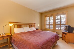 1 Schlafzimmer, Bügeleisen/Bügelbrett, Reisekinderbett, kostenloses WLAN