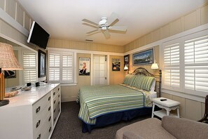 4 عدّة غرف نوم ومكواة/لوح كي وسرير سفر وواي فاي