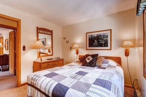 2 室のベッドルーム、WiFi、ベッドシーツ