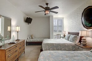 2 slaapkamers, een strijkplank/strijkijzer, gratis wifi, beddengoed